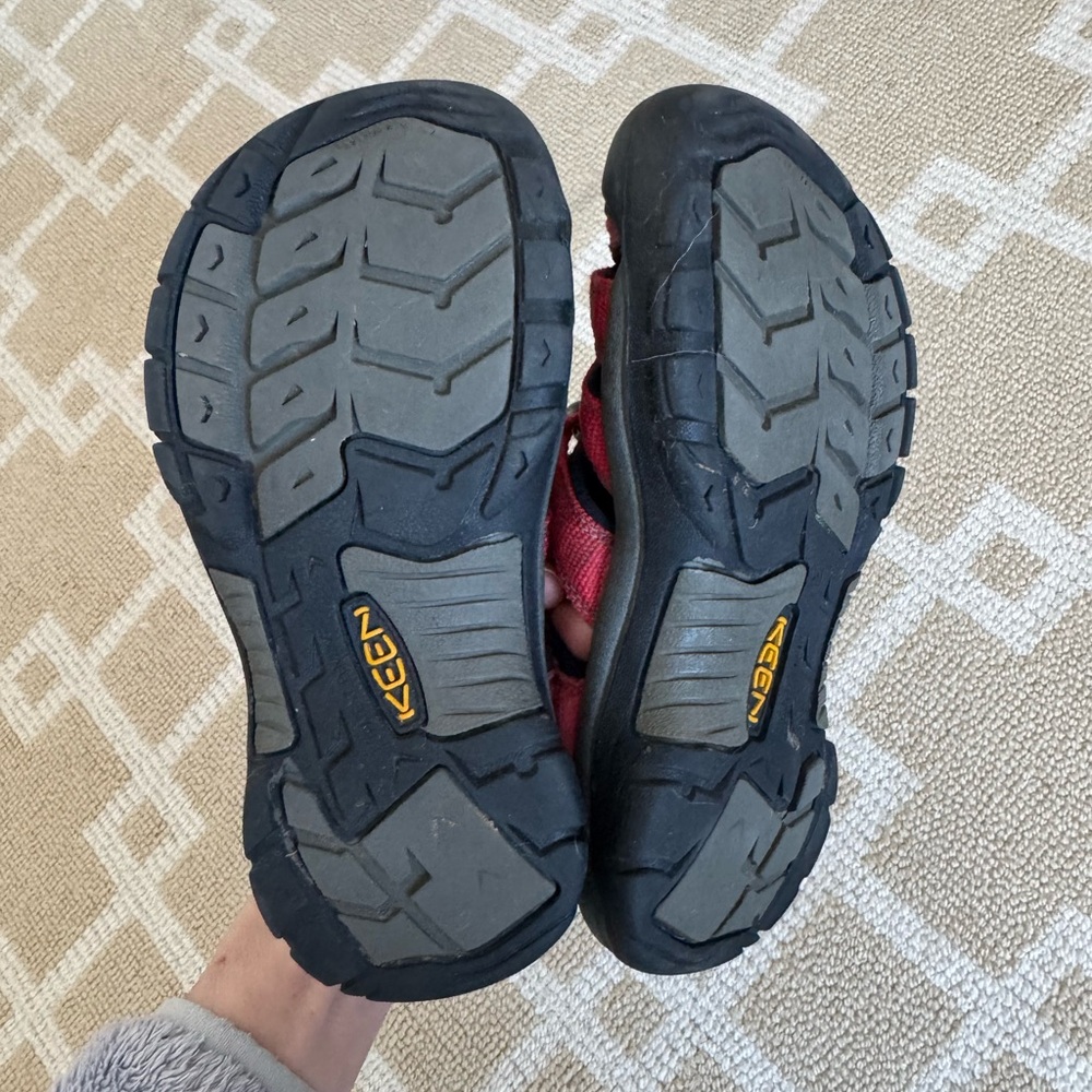 KEEN Kids Waterproof Sport Sandals Red Black Trail Hiking Shoes Beach Summer 1 - Picture 5 of 7